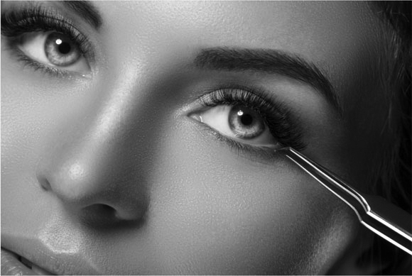 Eyelash extensions: Enhance your natural beauty.